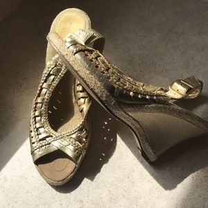 Espadrilles size 6 gold women's.